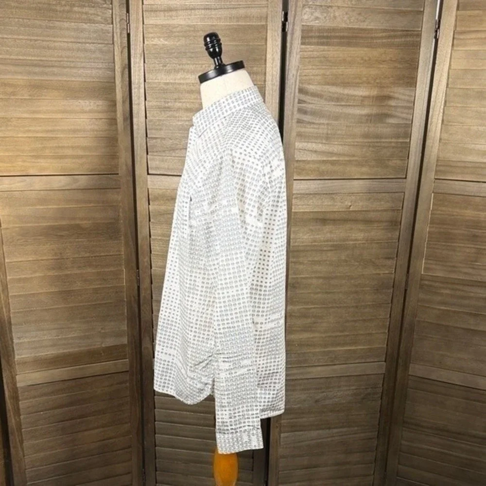 Marc Ecko Shirt Mens Medium Cut & Sew White Graphic Face Button Down Long Sleeve